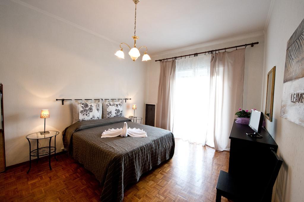 A Casa Di Enza Apartment Рим Стая снимка